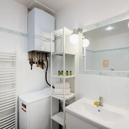 Side Apartment *