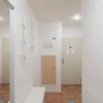 Side Apartment *